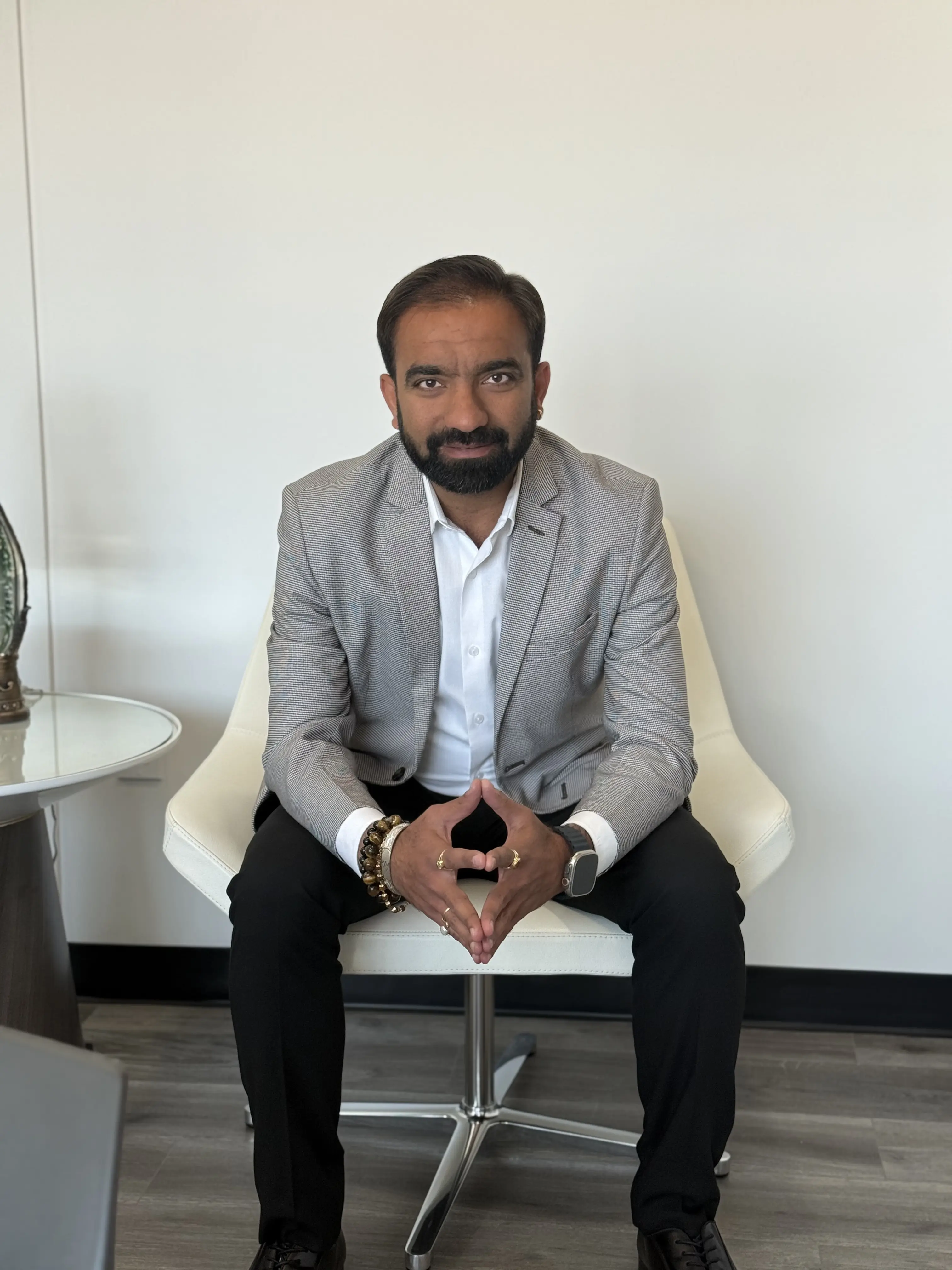 Abhishek Jariwala community involvement